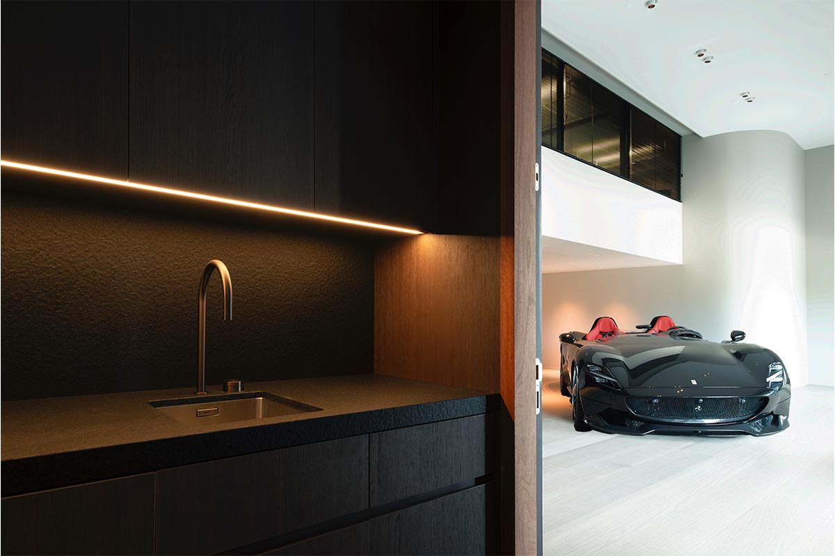 8002 UMBER BROWN 00.jpg